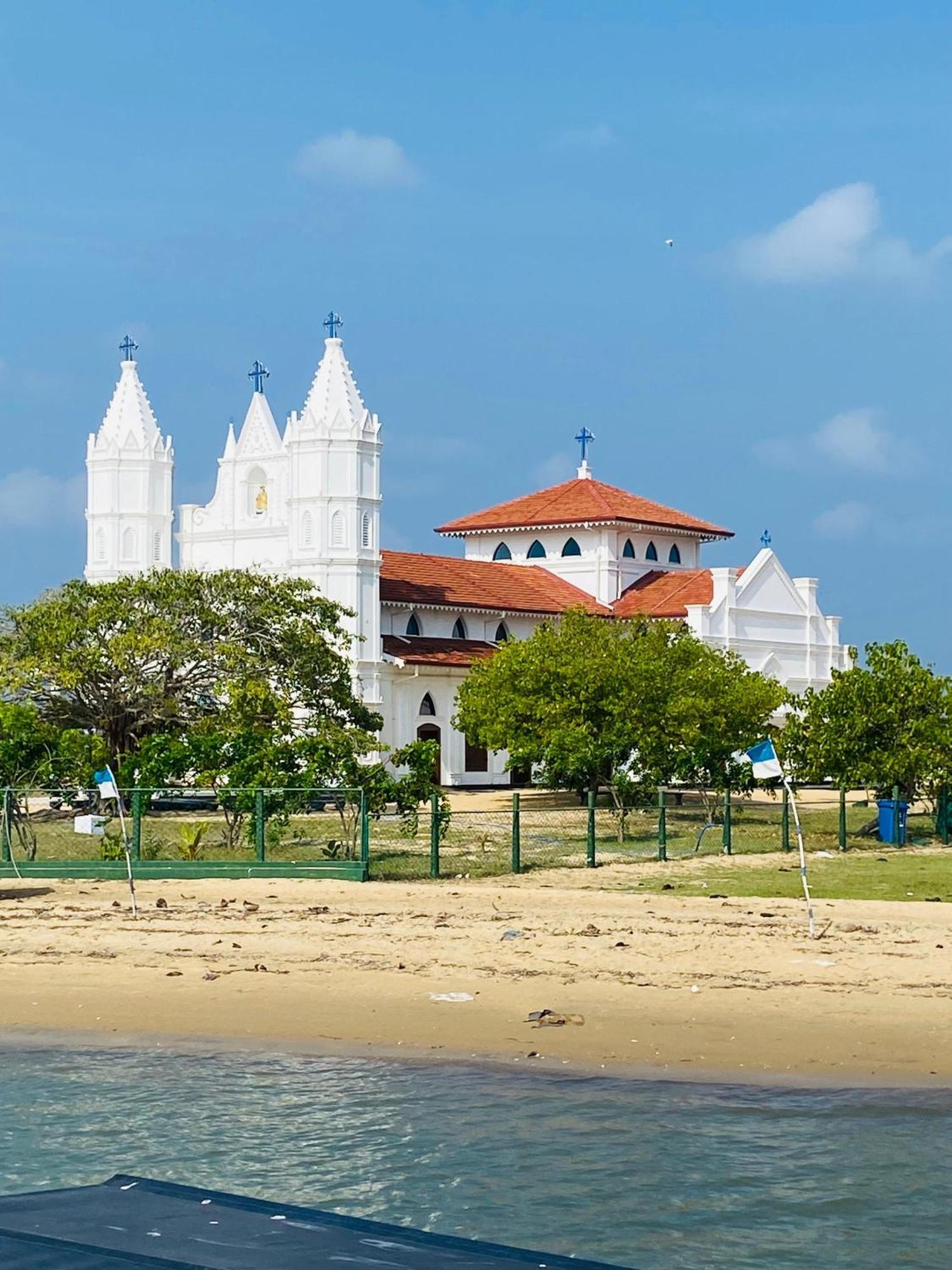 Villa Sethawadi Hotel And Kitesurf Centre Kalpitiya Exterior photo